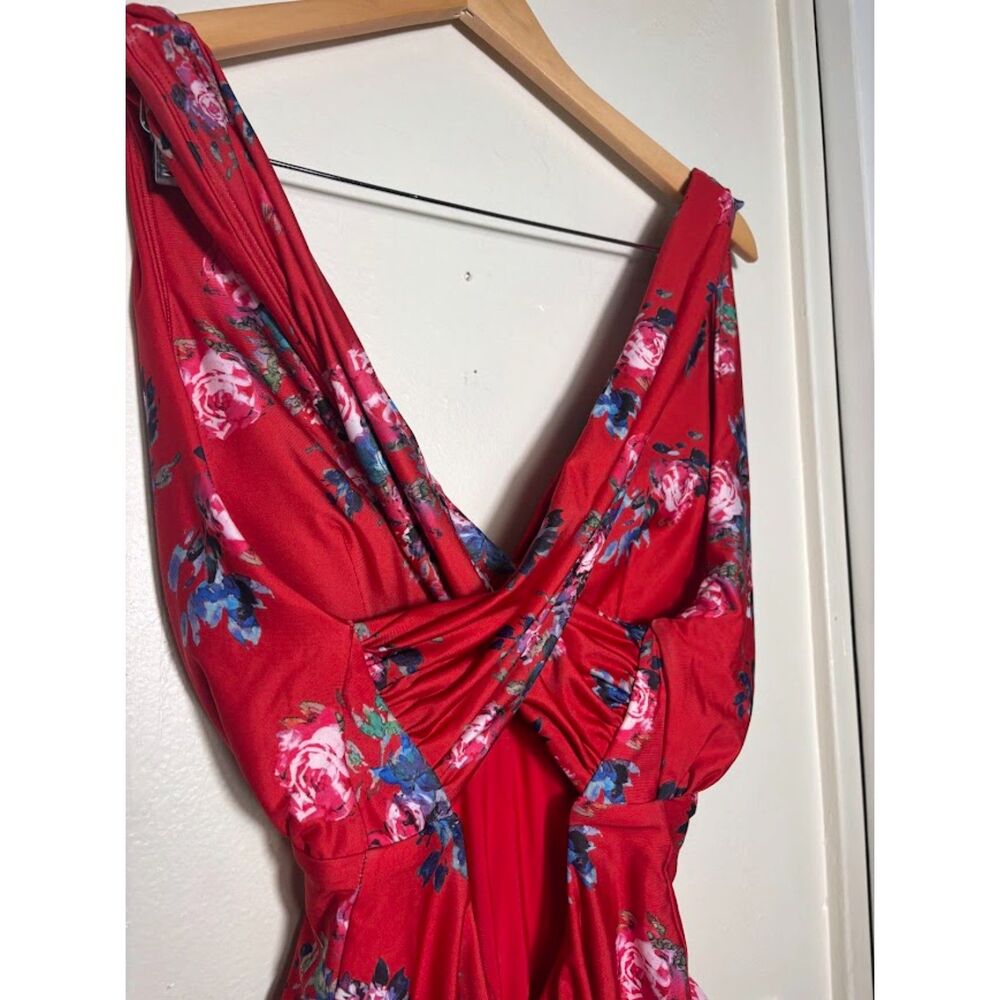 ModCloth The Lauren Red One-Piece Swimsuit sz Large Small Floral Plunging - Picture 4 of 5
